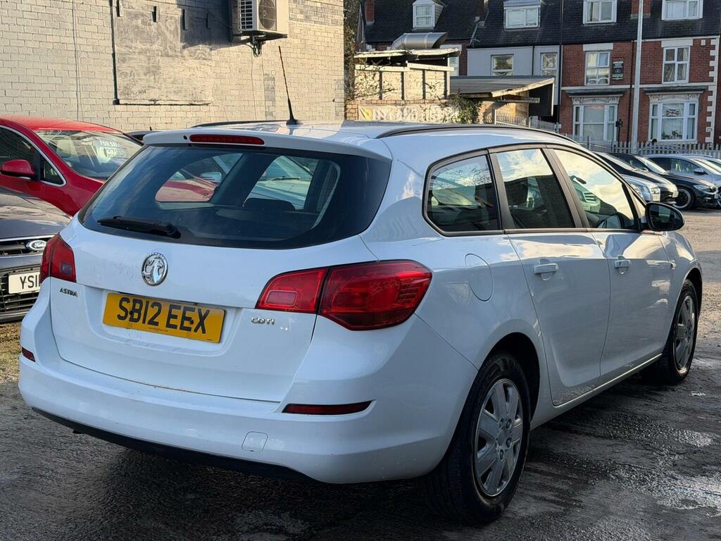 Vauxhall Astra 1.7 Cdti Ecoflex Exclusiv Sports Tourer Euro 5 S White #4