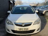 Vauxhall Astra 1.6 16V Exclusiv Sports Tourer Euro 5 Silver #33