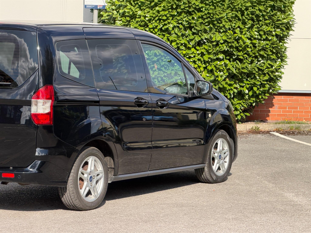 Ford Tourneo Courier Tourneo Courier Zetec Tdci Blue #38