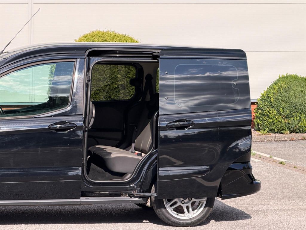 Ford Tourneo Courier Tourneo Courier Zetec Tdci Blue #29
