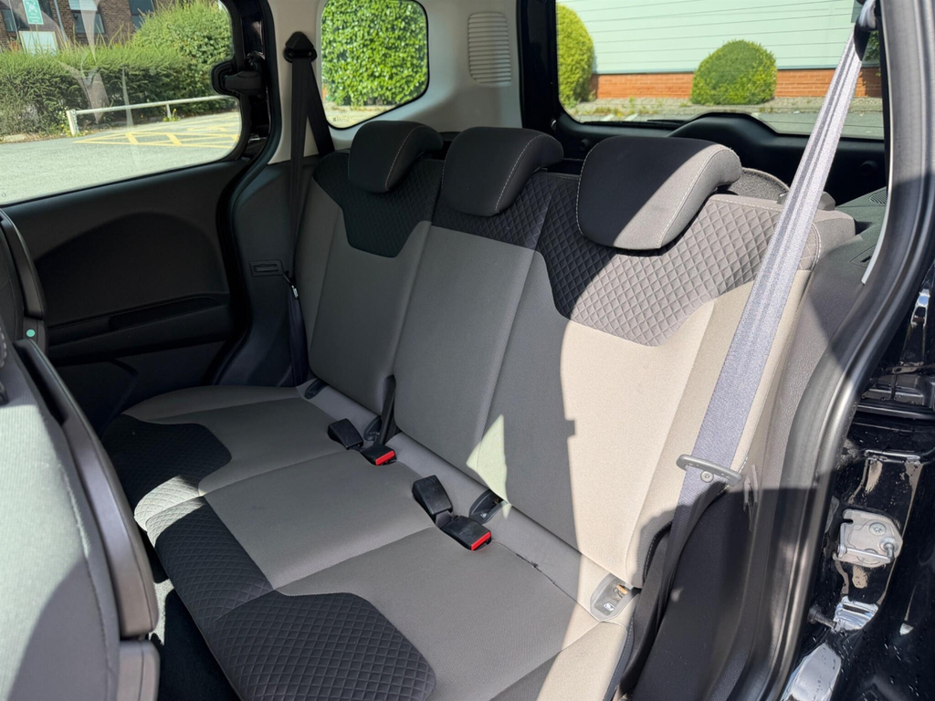 Ford Tourneo Courier Tourneo Courier Zetec Tdci Blue #22