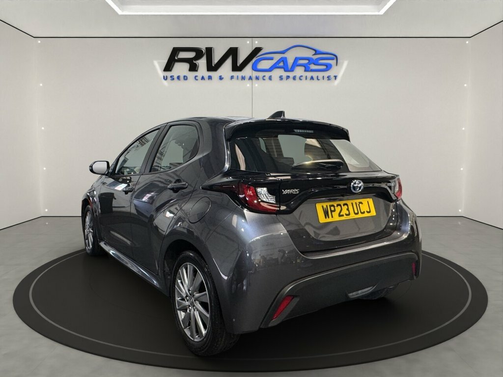 Toyota Yaris 1.5L Icon Grey #2