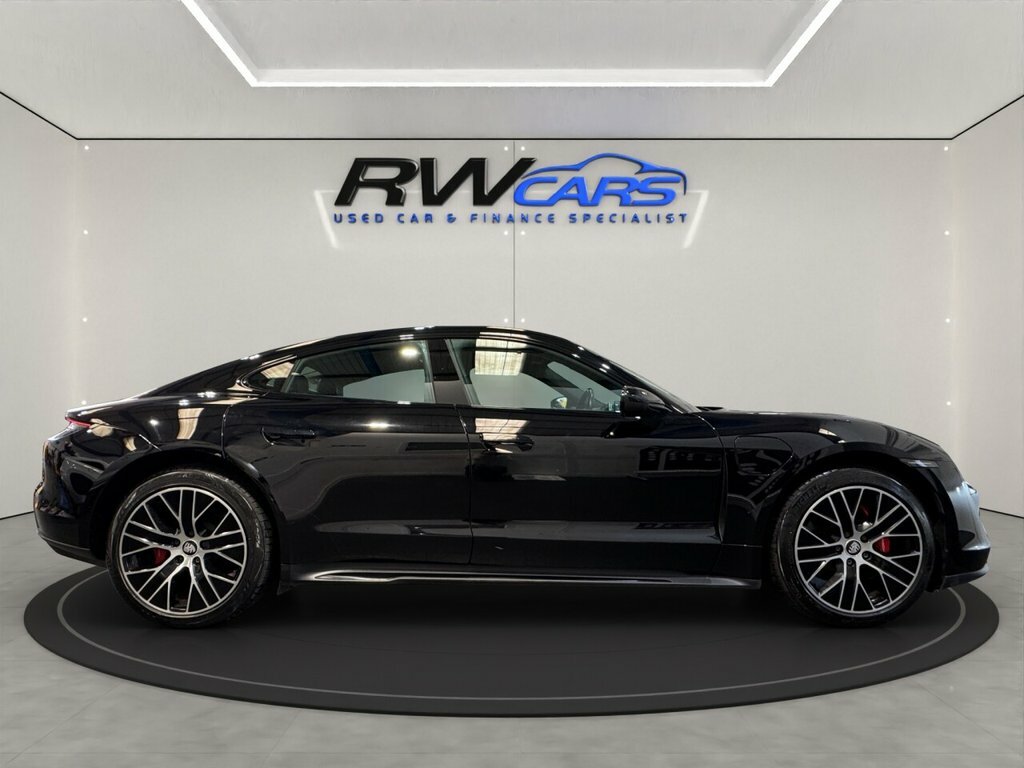 Porsche Taycan Saloon Black #5