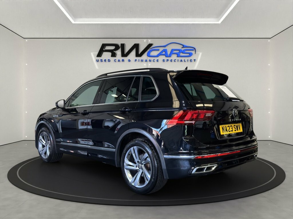 Volkswagen Tiguan 1.5L R-line Edition Black #2