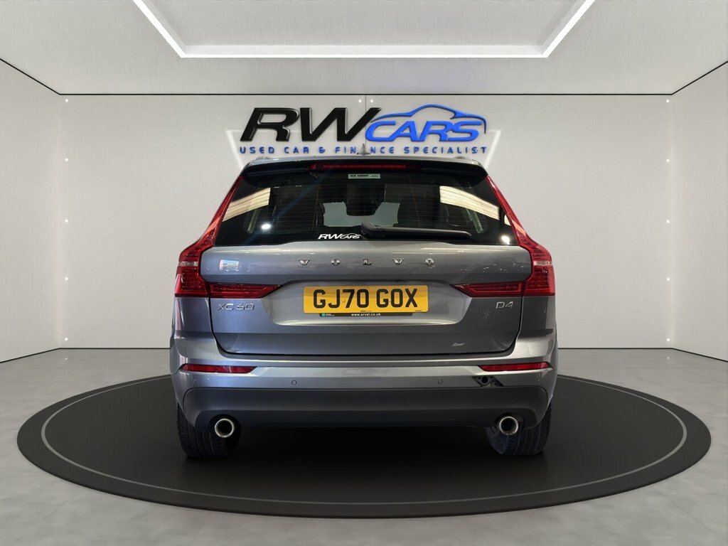 Volvo XC60 2L Momentum Grey #4