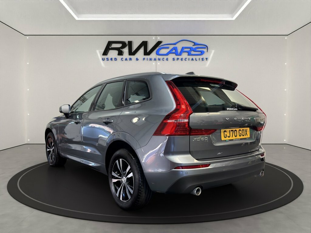 Volvo XC60 2L Momentum Grey #3