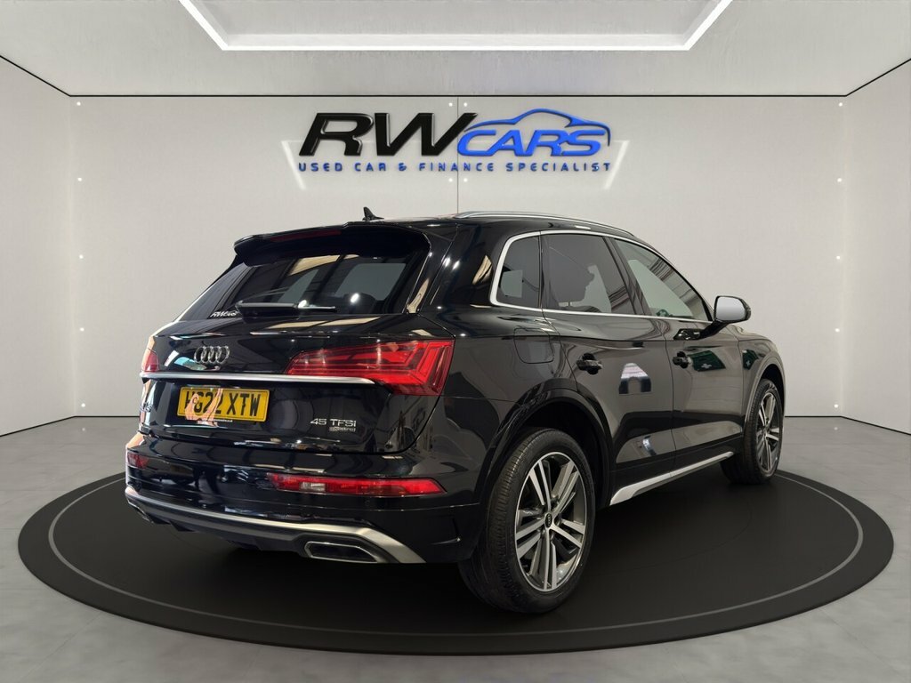 Audi Q5 2L S Line Black #4