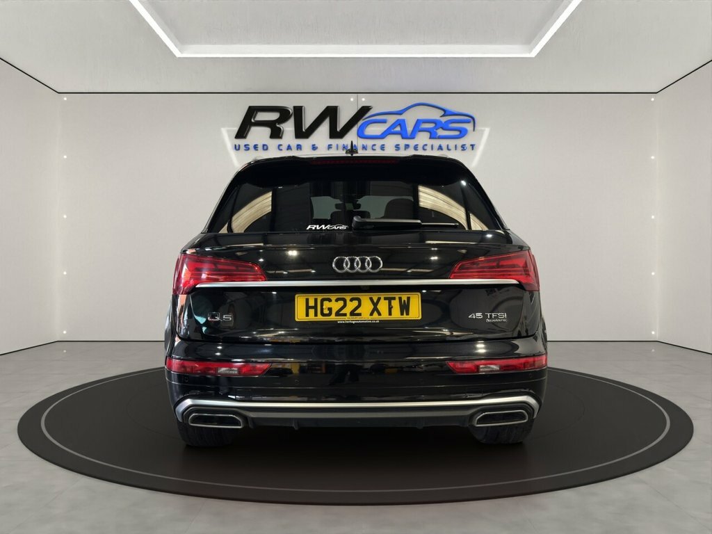 Audi Q5 2L S Line Black #3