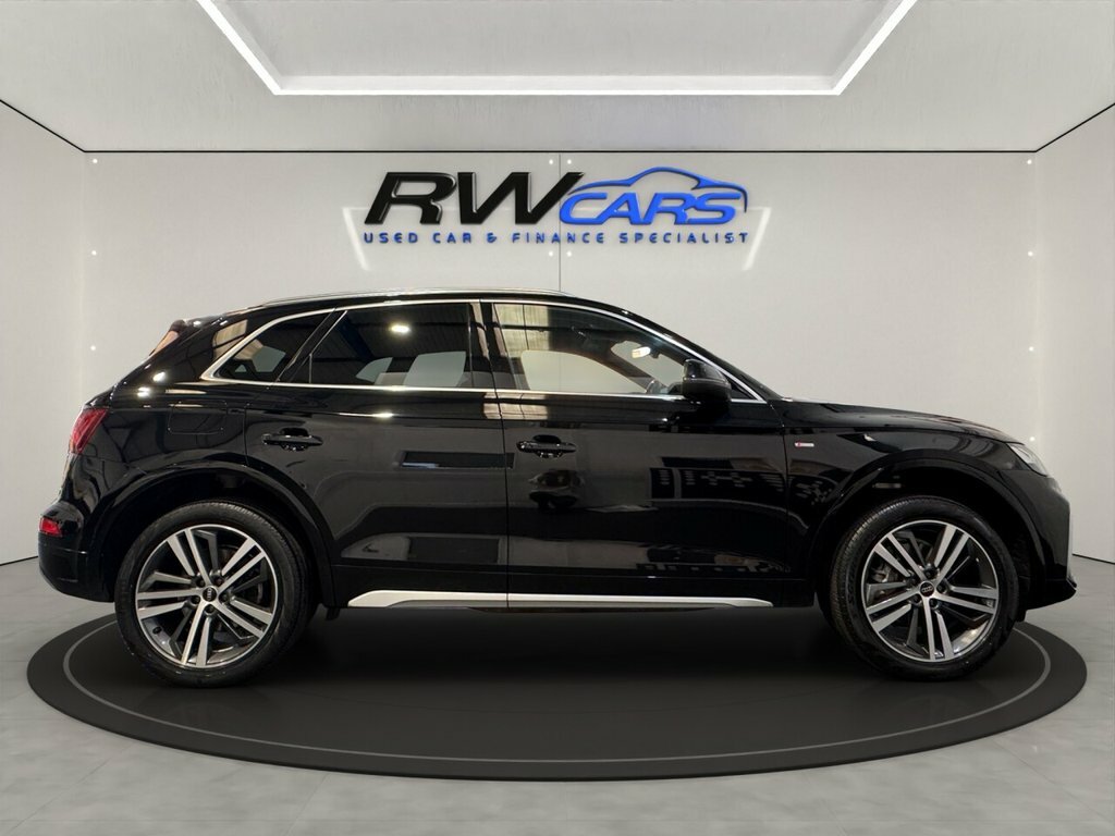 Audi Q5 2L S Line Black #5