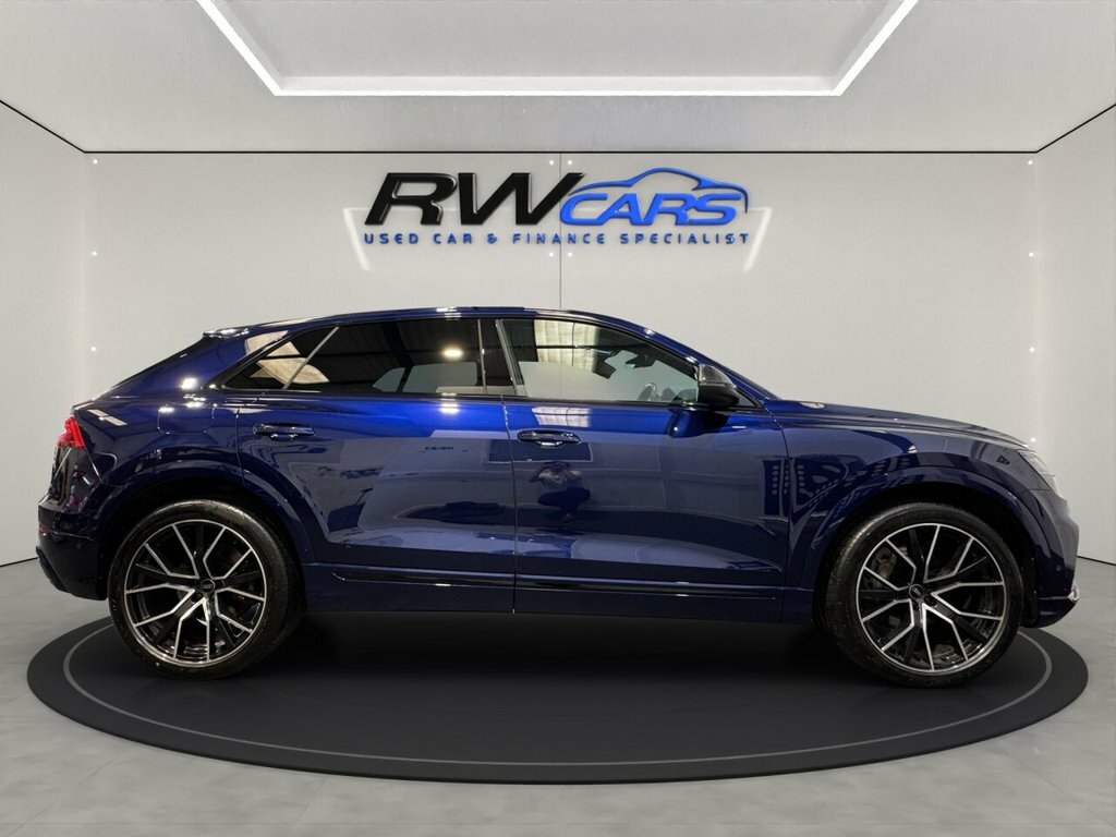Audi Q8 3L Black Edition Blue #5
