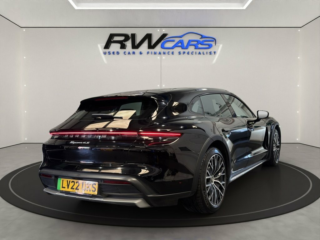 Porsche Taycan Estate Black #4