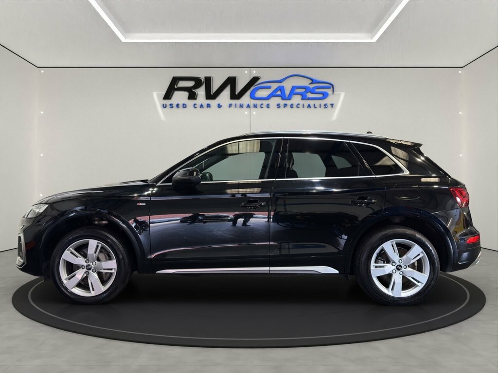 Audi Q5 2L S Line Black