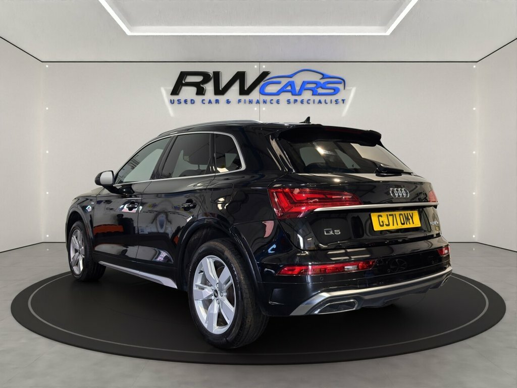 Audi Q5 2L S Line Black #2