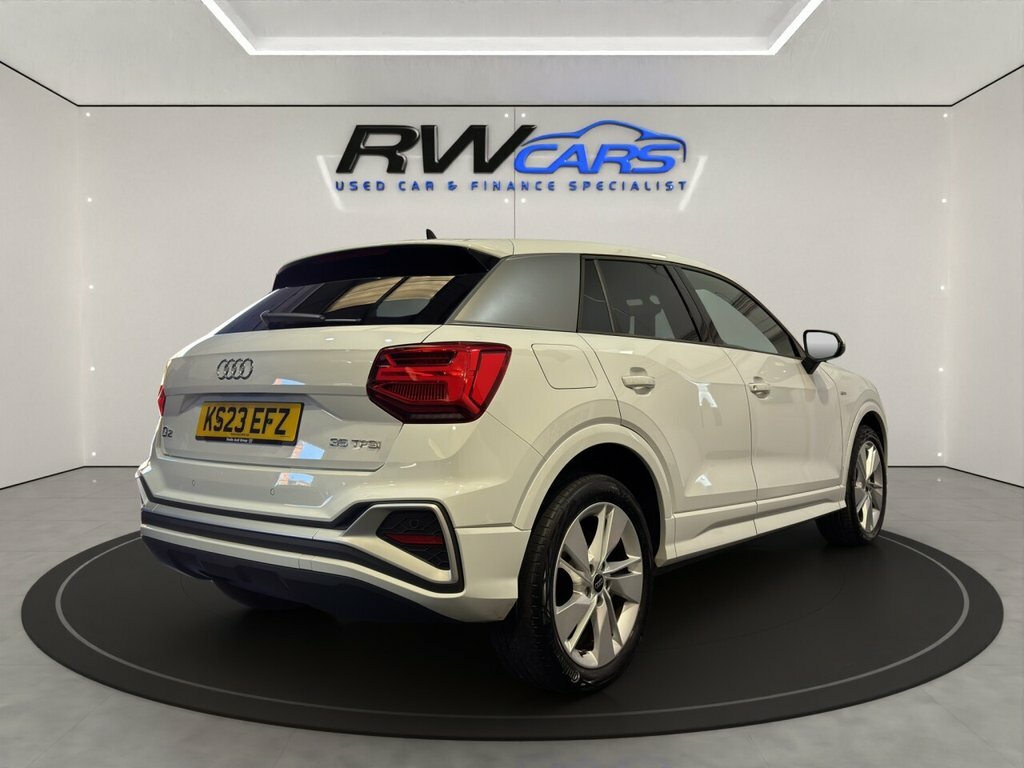 Audi Q2 1L S Line White #4