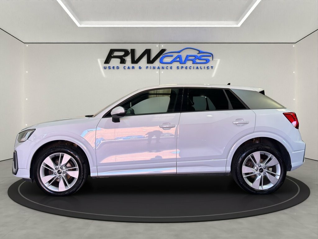 Audi Q2 1L S Line White
