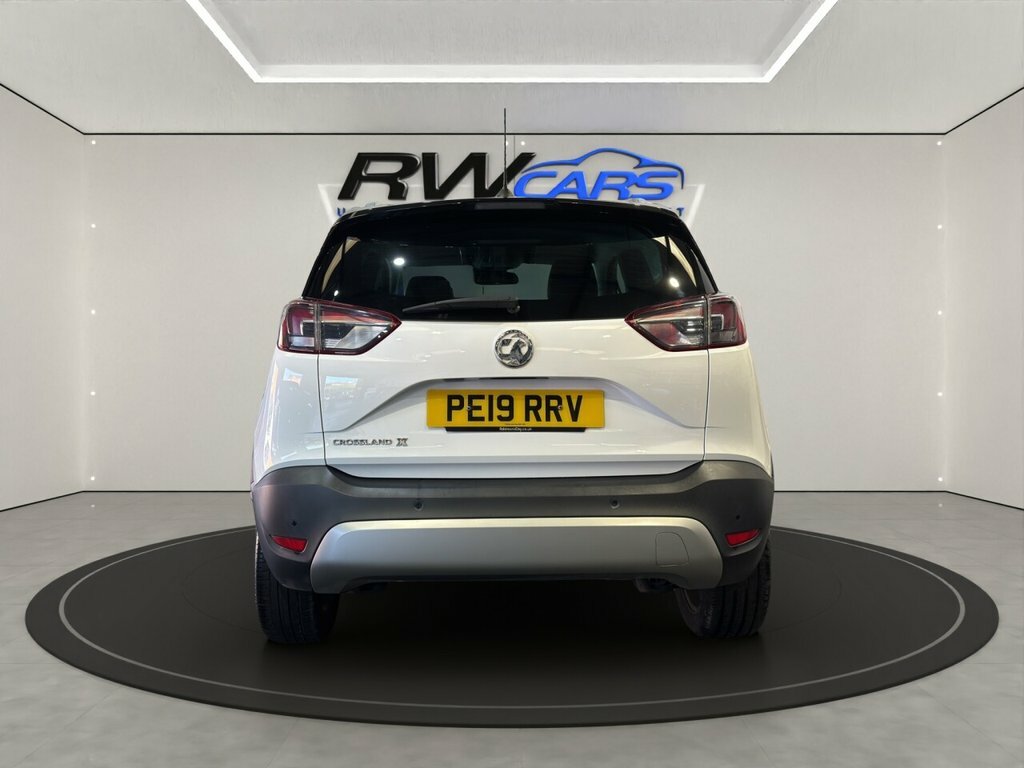 Vauxhall Crossland X Suv White #3