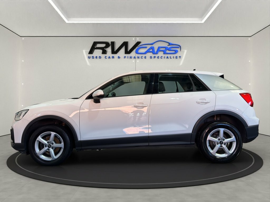 Audi Q2 1L Technik White #2
