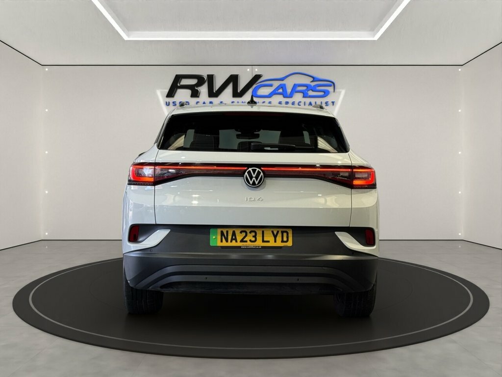 Volkswagen ID.4 Suv White #4