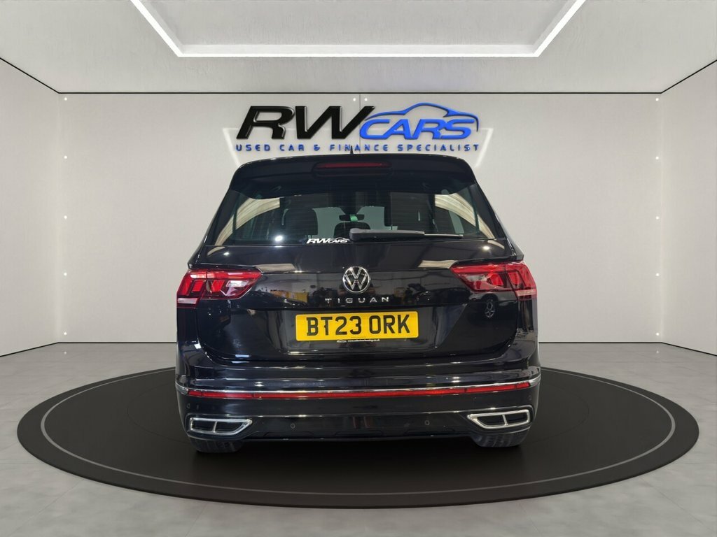 Volkswagen Tiguan 1.5L R-line Edition Black #4