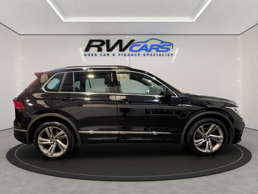 Volkswagen Tiguan 1.5L R-line Edition Black #6