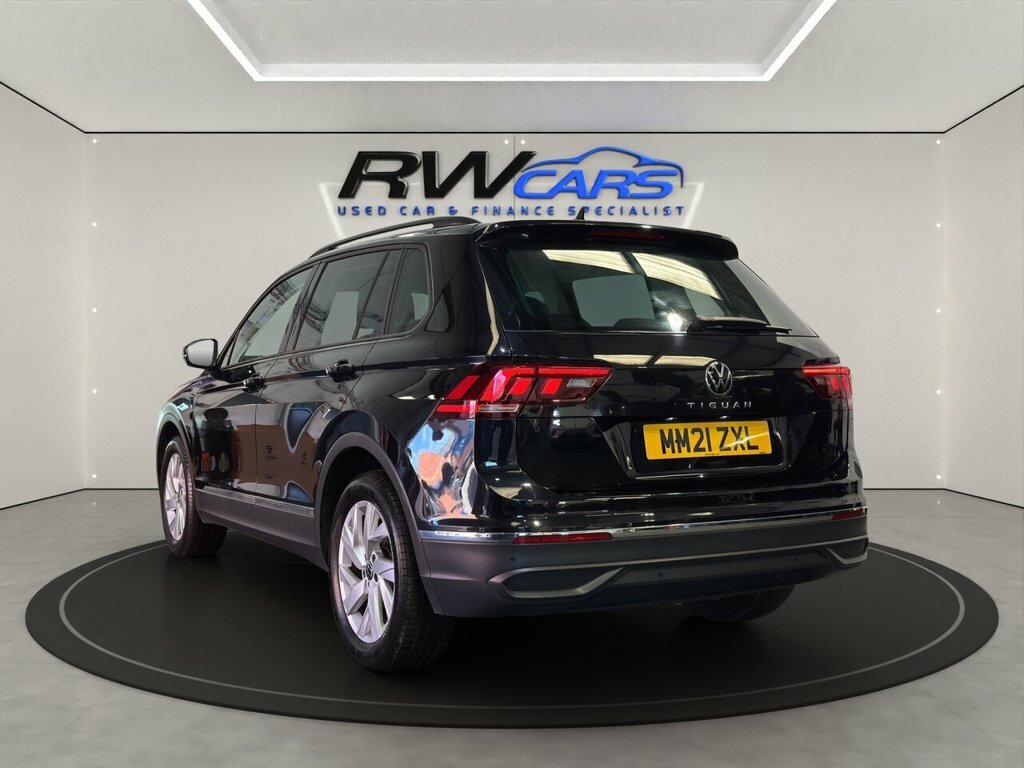 Volkswagen Tiguan 1.5L Life Black #2