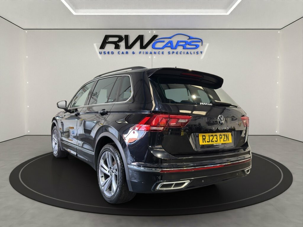 Volkswagen Tiguan 1.5L R-line Edition Black #2