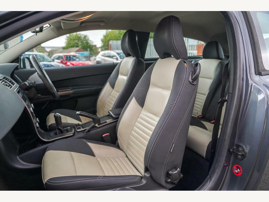 Volvo C30 2.0 R-design Sports Coupe Euro 5 White #32