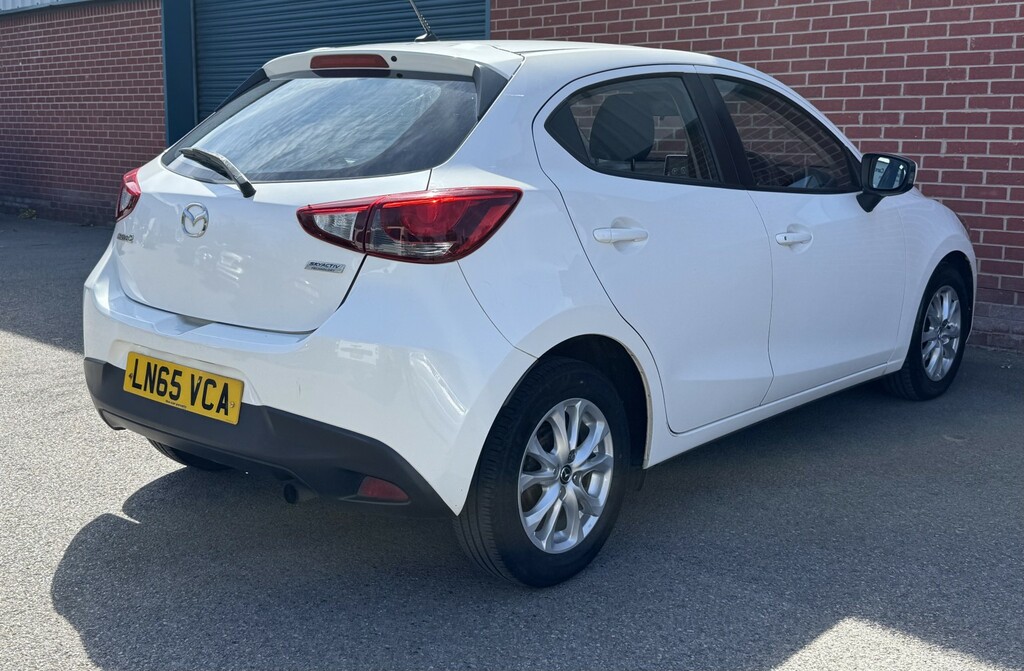Mazda 2 1.5 Skyactiv-g Se-l White #5