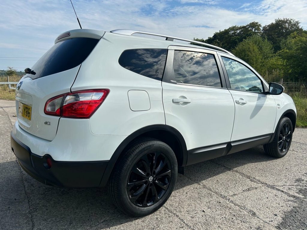 Nissan Qashqai+2 1.5L N-tec White #3