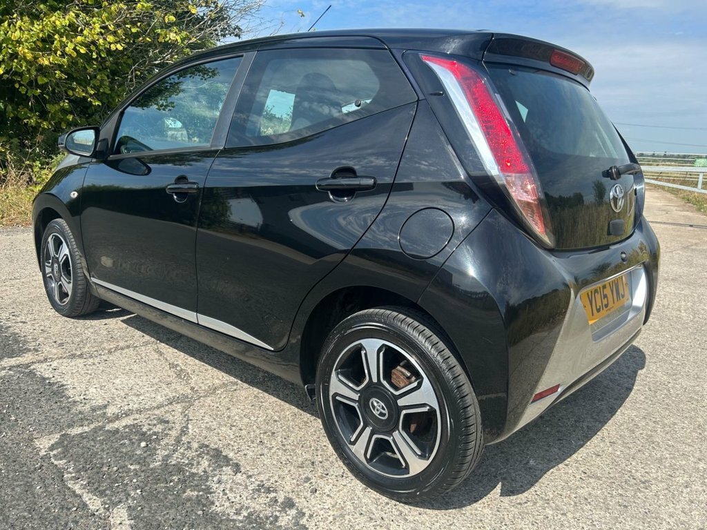 Toyota Aygo 1L X-clusiv Black #6