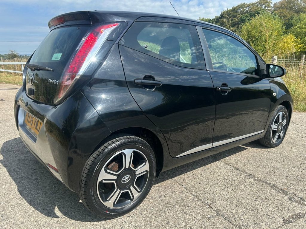 Toyota Aygo 1L X-clusiv Black #3