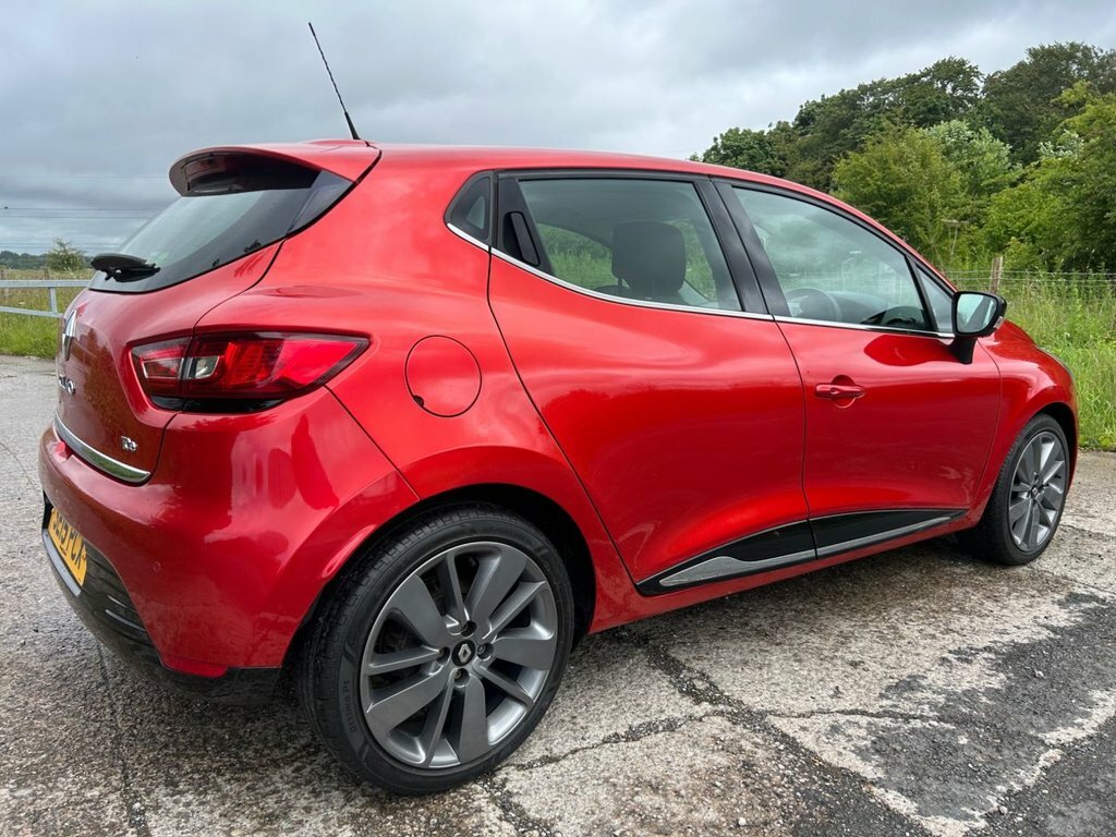 Renault Clio Hatchback SE15PCX Red #3