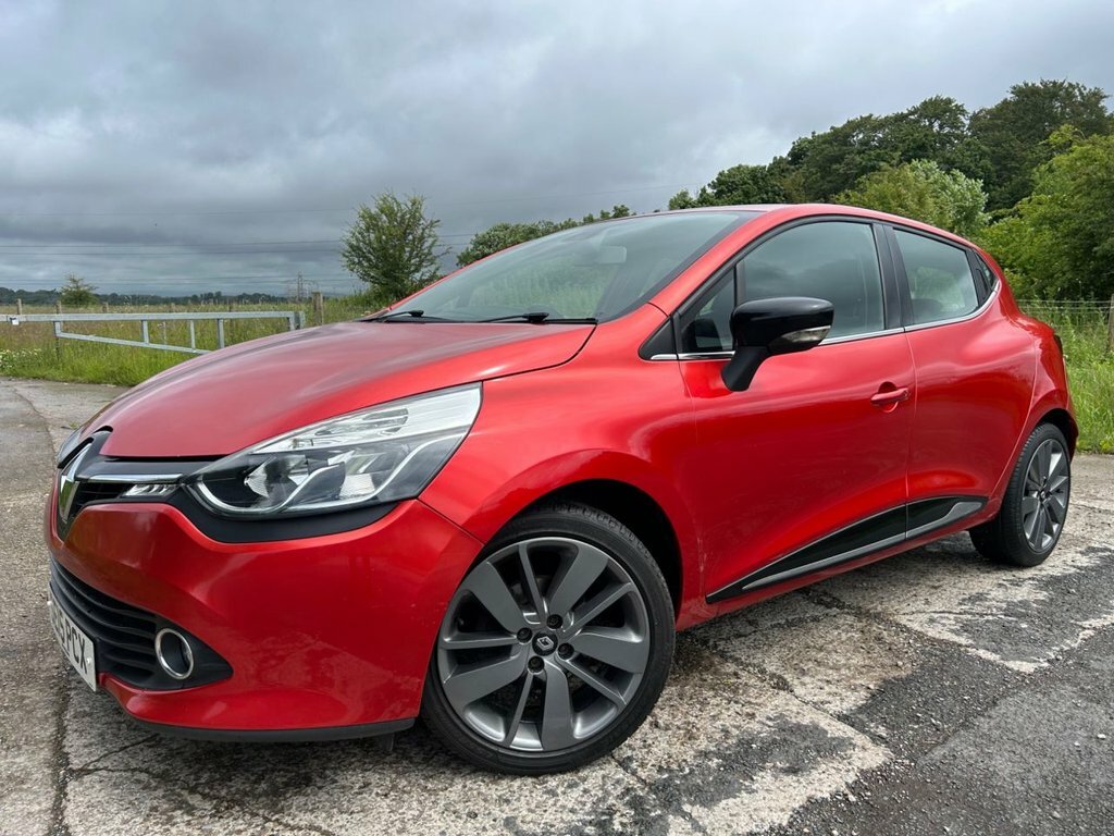 Renault Clio Hatchback SE15PCX Red #4