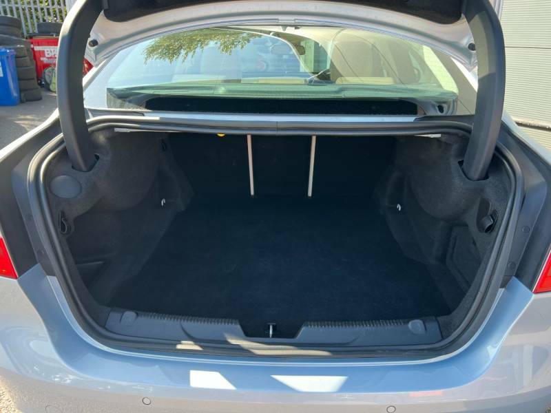Jaguar XE 2.0 Prestige Silver #6