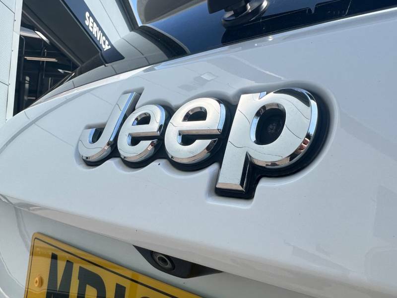 Jeep Grand Cherokee 3.0 Crd Overland White #4