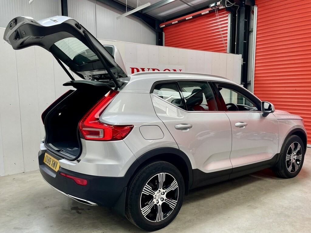 Volvo XC40 2.0 T4 Inscription Awd Geartronic Silver #4