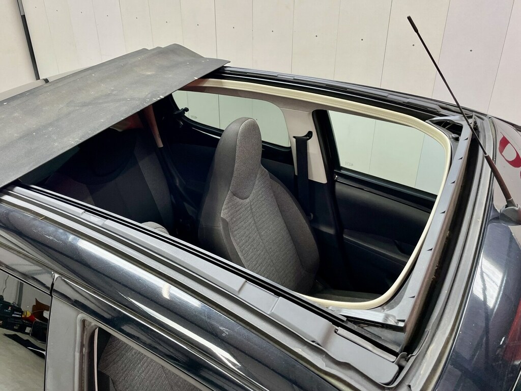 Citroen C1 1.2 Puretech Flair With Sunroof Black #6