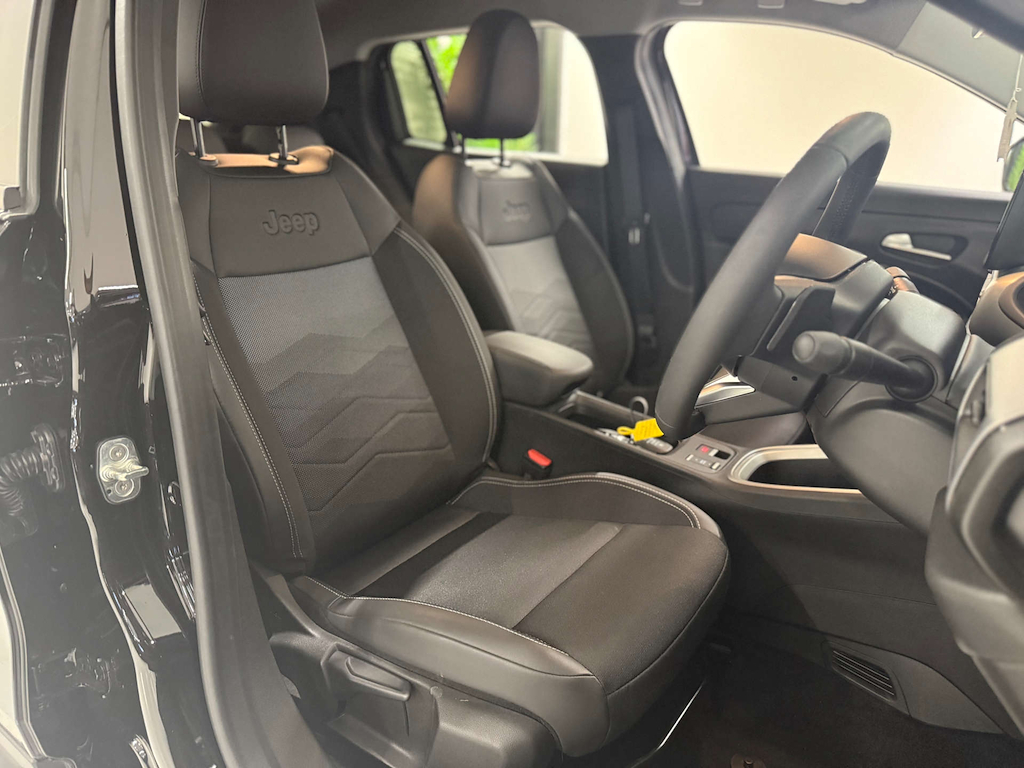 Jeep Avenger Summit Mhev S-a Black #4