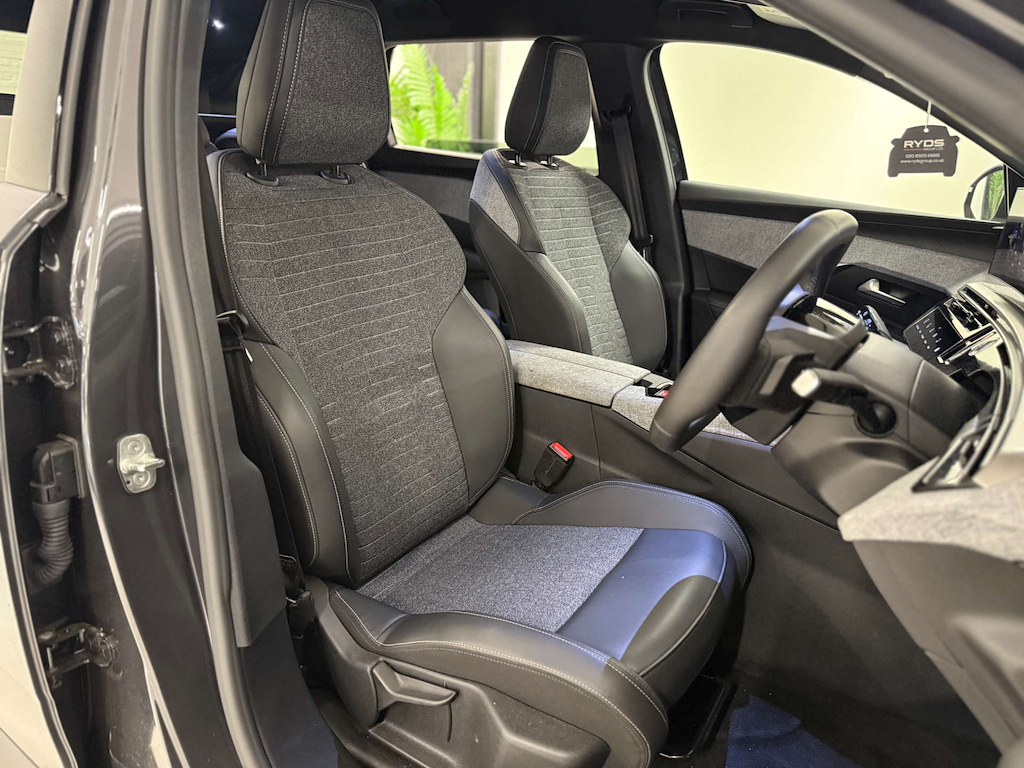 Peugeot 5008 Allure Mhev Grey #4