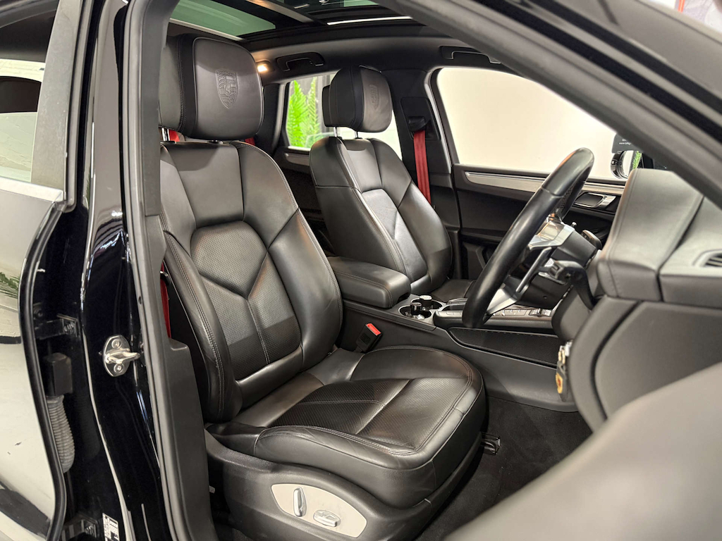 Porsche Macan Semi-auto 4Wd Black #4