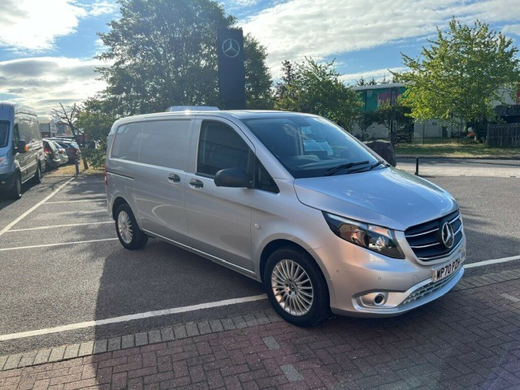 Mercedes-Benz Vito 114 Premium L1 Silver