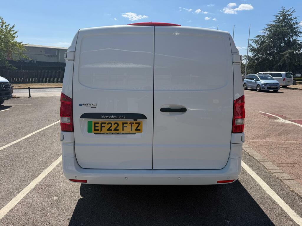 Mercedes-Benz eVito Evito Progressive L2 White #6