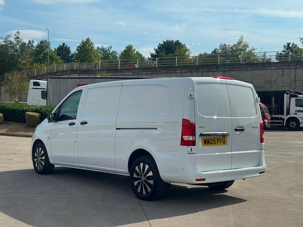 Mercedes-Benz Vito 116 Select L3 White #6