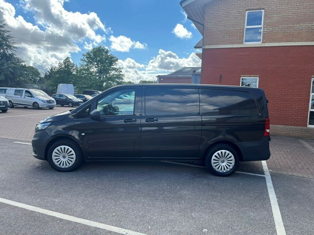 Mercedes-Benz Vito 66 Progressive L2 Brown #5