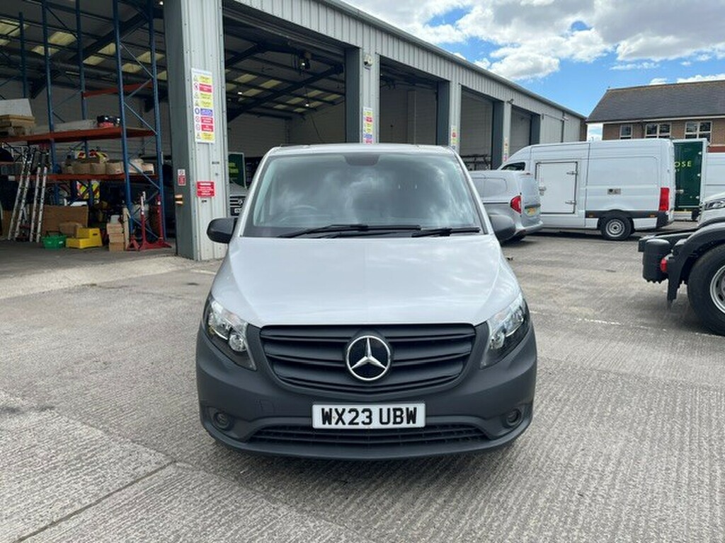 Mercedes-Benz Vito 116 Crew Progressive L3 Silver #4