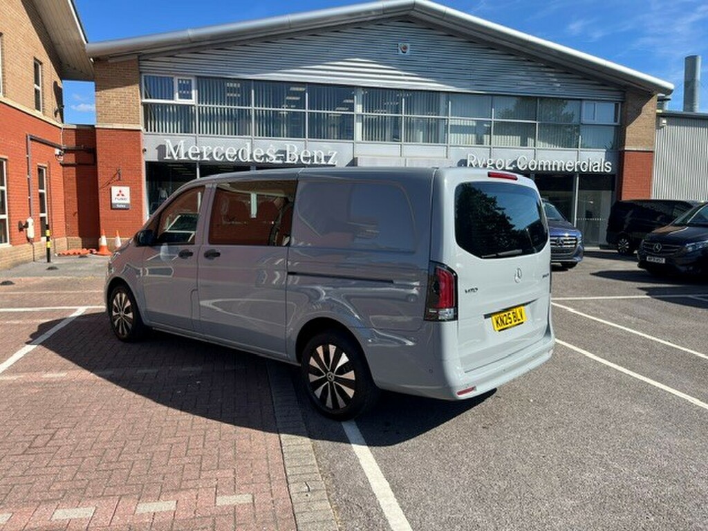 Mercedes-Benz Vito Vito 119Cdi Select Crew Van 9G-tronic Black #8