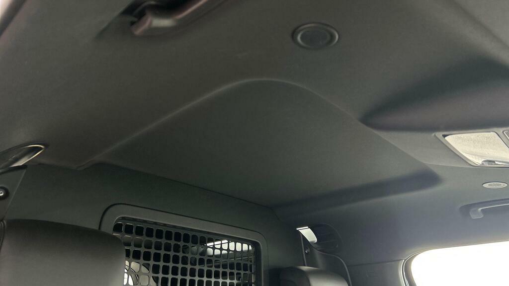 Land Rover Defender 90 3.0 D300 X-dynamic Hse 90 2024 Grey #20