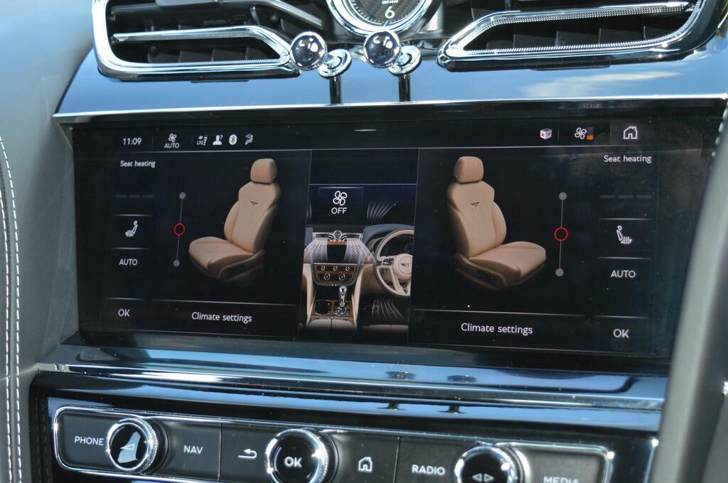 Bentley Bentayga 3.0 V6 Hybrid 456 Touring Spec Estate  #37