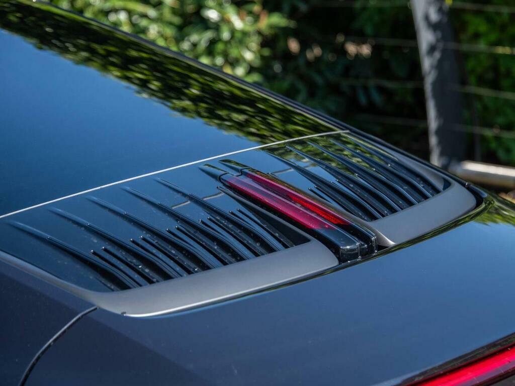 Porsche 911 3.6 996 Gt3 Coupe 328 Gkm, 381 Silver #58