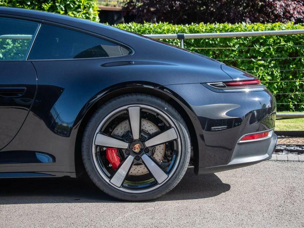 Porsche 911 3.6 996 Gt3 Coupe 328 Gkm, 381 Silver #18
